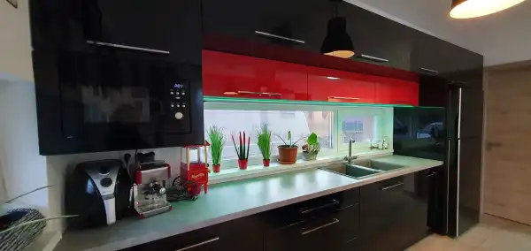 Eladó újszerű családi ház, Vácduka 2+3 szoba 165 m² 129.9 M Ft